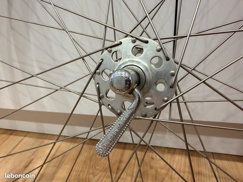 Paire Roues Mavic MA40 Vintage 700c Frein Sur Jante - Moyeux Shimano 600 Reconditionnées