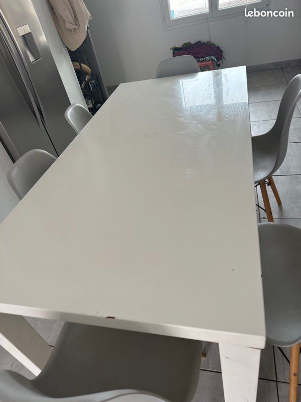 Table de salon (image 1)