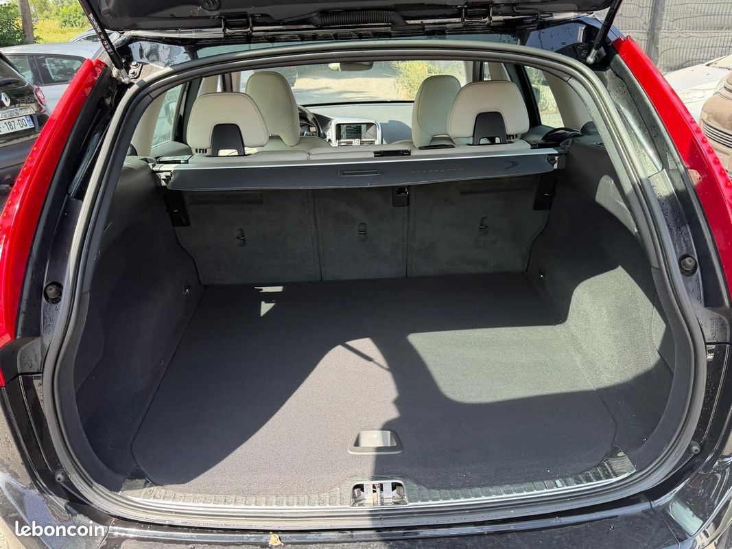 Volvo XC60 2.0 D 150 cv Ocean Race (image 8)