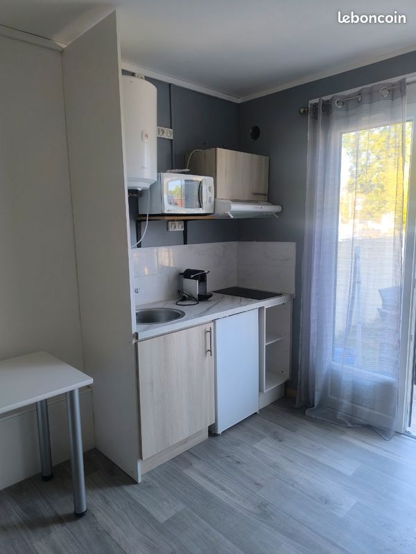 Studio (image 2)