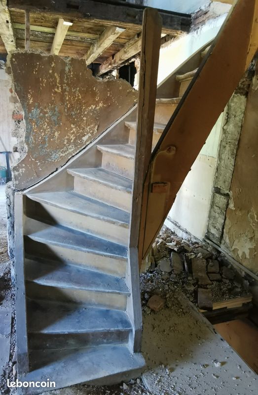 Escalier bois quart tournant (image 1)