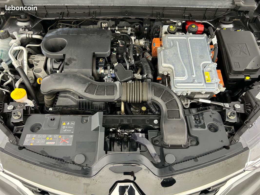 RENAULT Arkana E-Tech hybride 145 - 22 Techno (image 17)