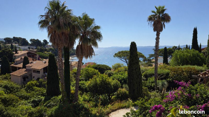Maison 10 pièces 293 m² · à Carqueiranne · 293 m² · 3 100 000 €
