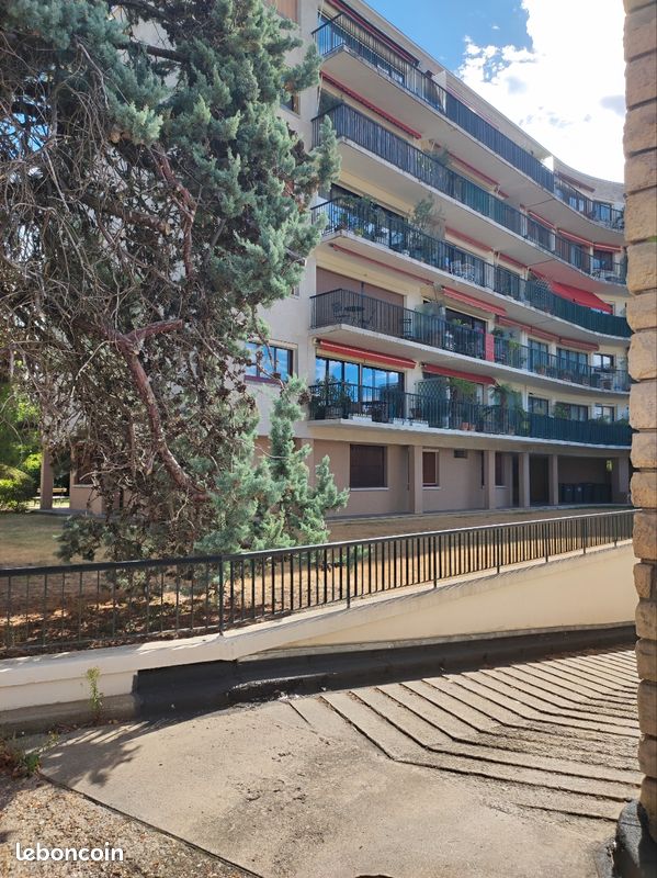 Appartement 1 pièce 9 m² · à Vaucresson · 9 m² · 89 000 €