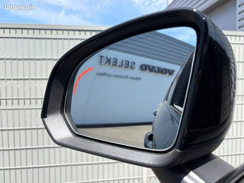 Volvo EX40 Single Extended Range 252ch Ultra (image 17)