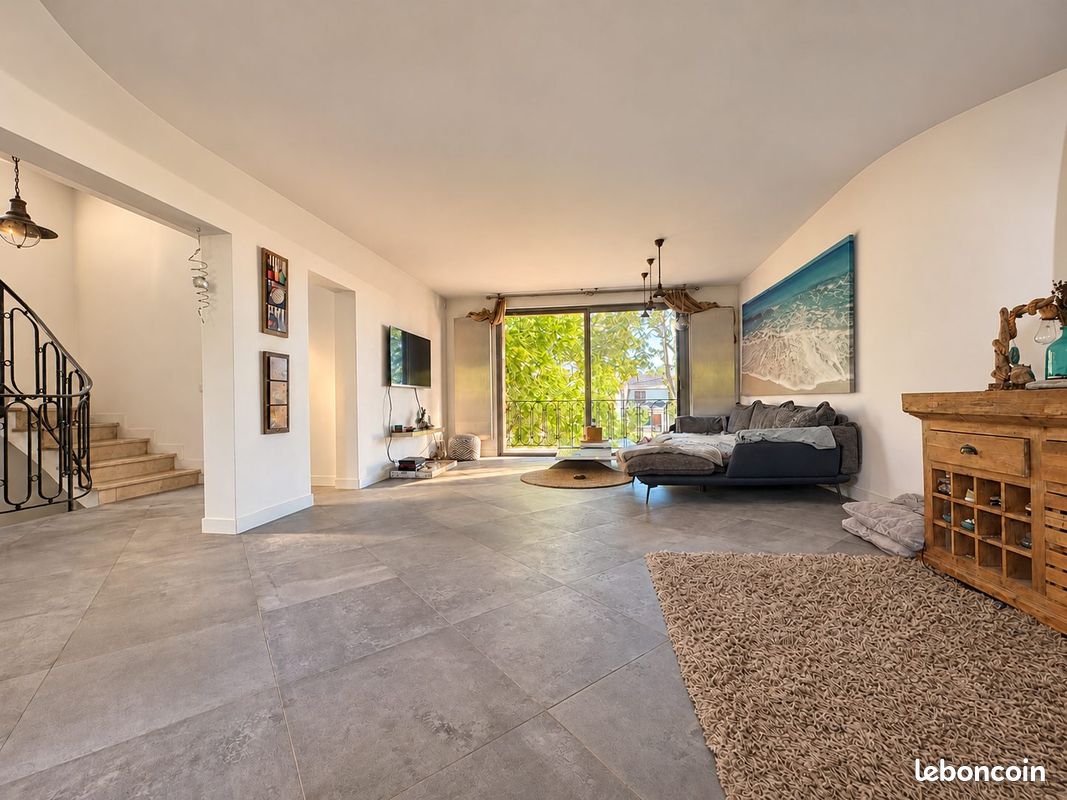 Maison 7 pièces 210 m² · à Saint-Maur-des-Fossés · 210 m² · 1 399 000 €