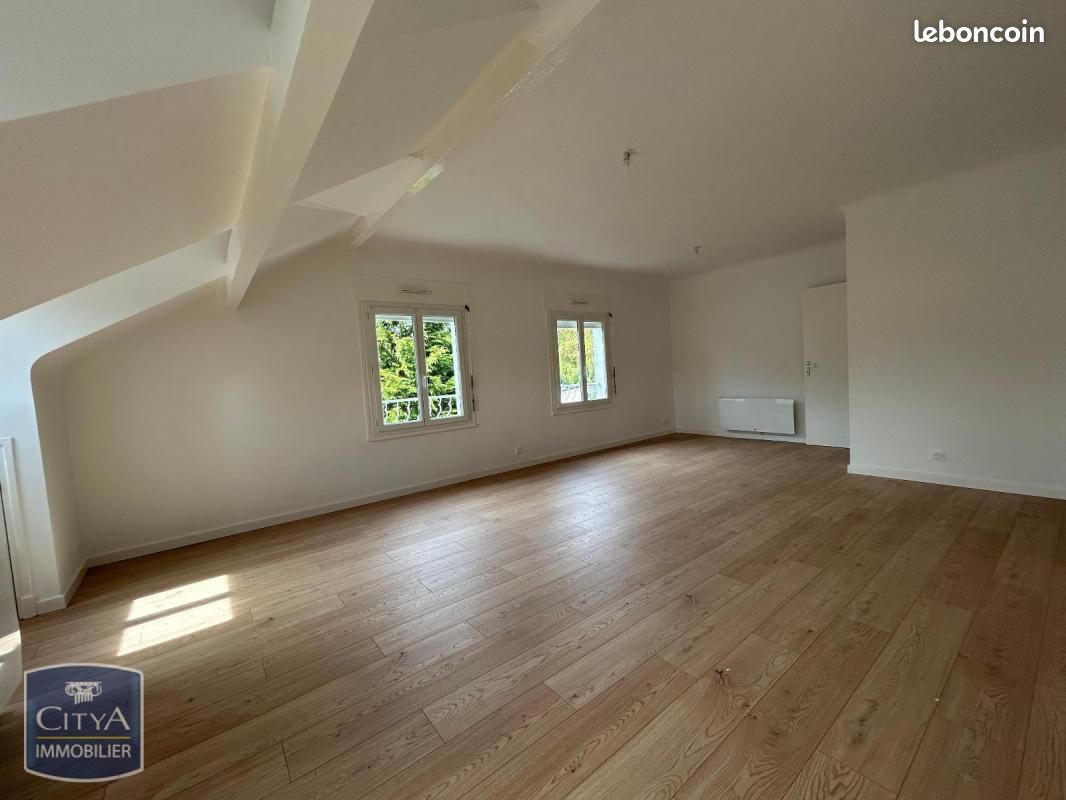 Appartement 4 pièces 98 m² · à Uzos · 98 m² · 950 €/mois