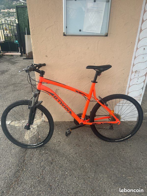 B-TWIN ROCKRIDER 340 2014 VTT randonnée occasion