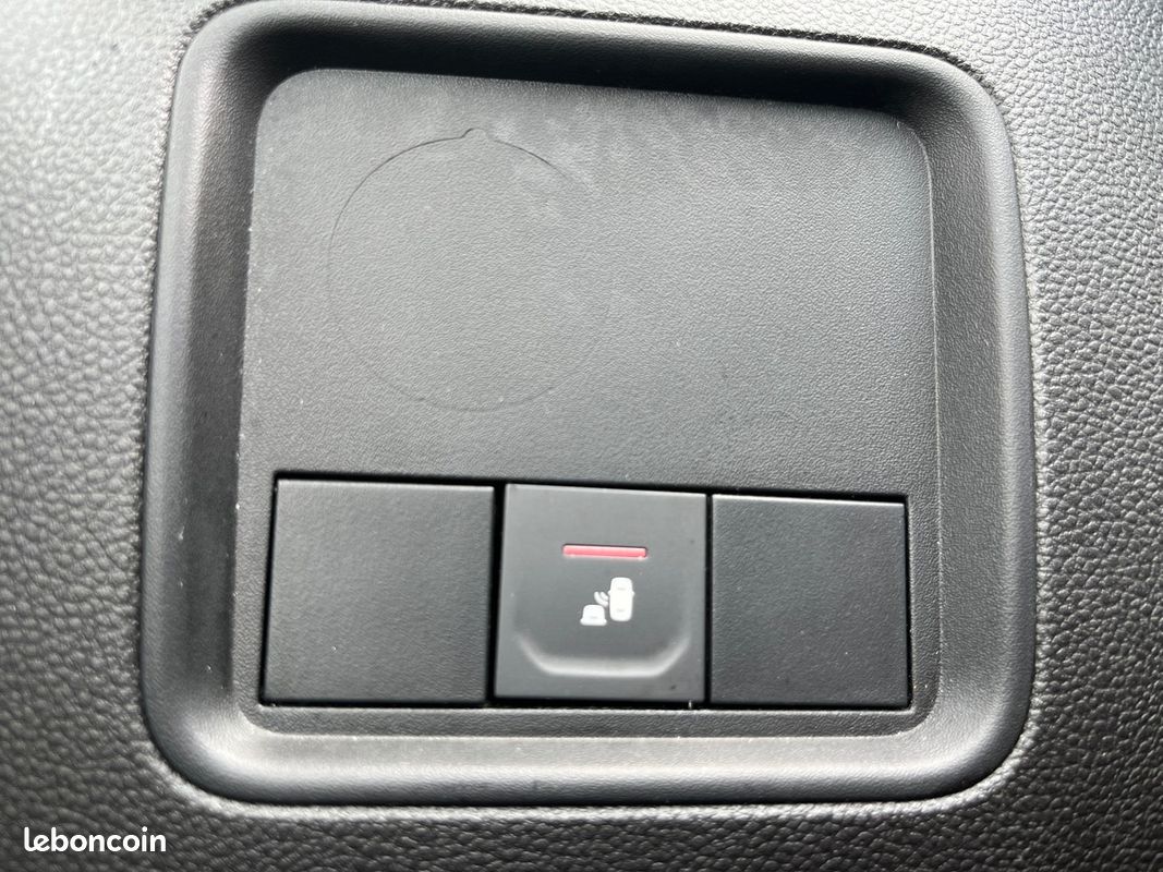 Dacia DUSTER 1.5 BLUE DCI 115 Journey + Blue dCi 115 4x2 (image 15)