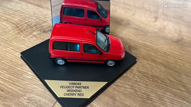 Vitesse 1:43 Peugeot 206 WRC (Neu und originalverpackt) in Reconvilier für CHF 27 - mit