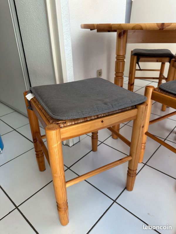 Table et chaises (image 4)