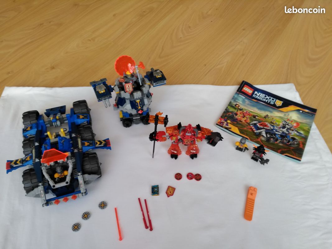 LEGO Nexo Knights Axl's Tower Carrier (image 1)