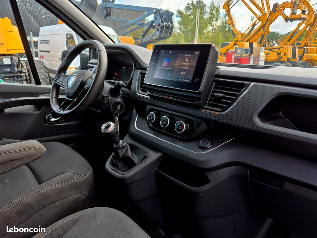 Renault trafic 2.0 dci 130 ch confort (image 6)