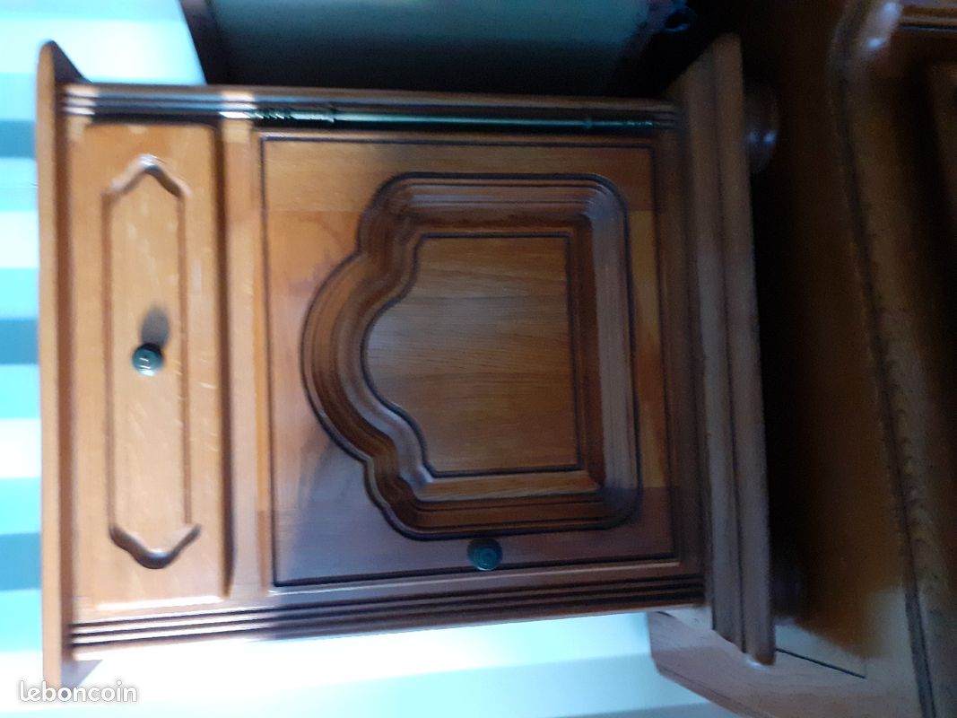 Vend chevet en bois (image 2)