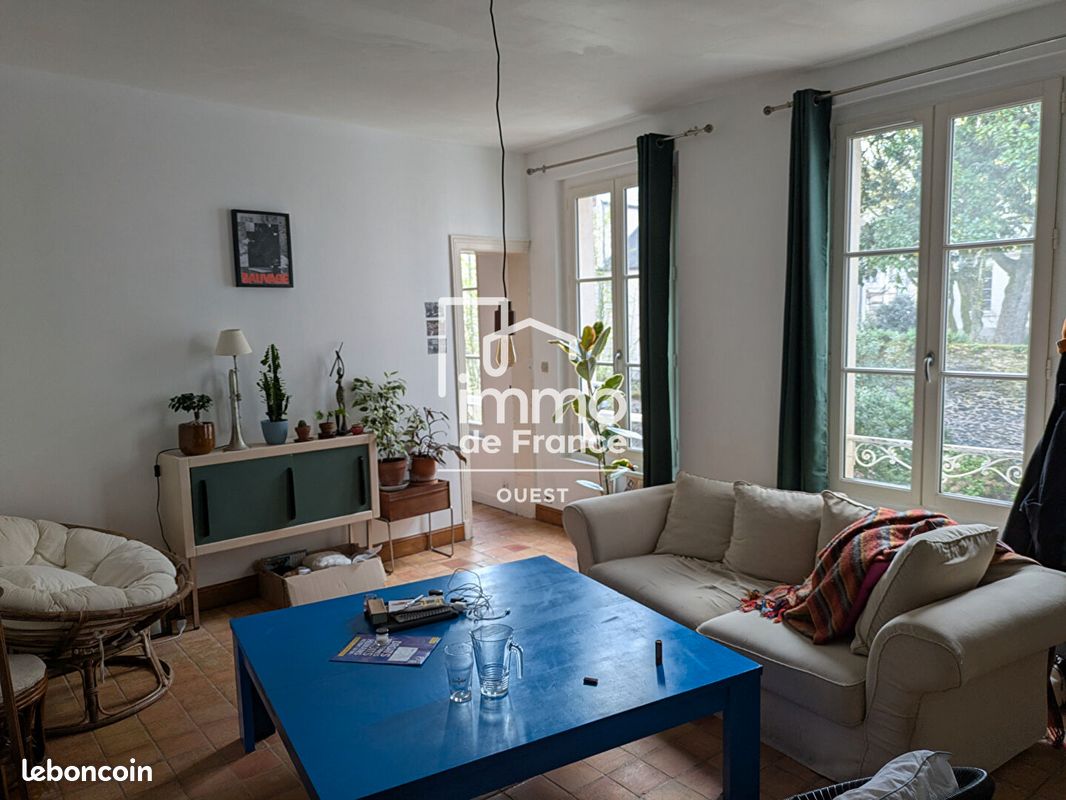 Local commercial 5 pièces 129 m² · à Angers · 129 m² · 407 500 €