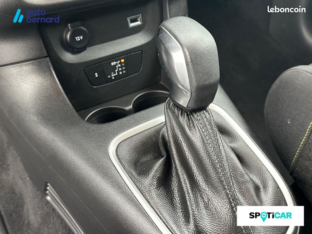 Citroen C3 1.2 PureTech 110ch S&S Shine EAT6 (image 14)