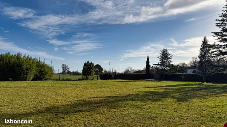 Dernier terrain constructible | 968 m² | Calme et proche commodités