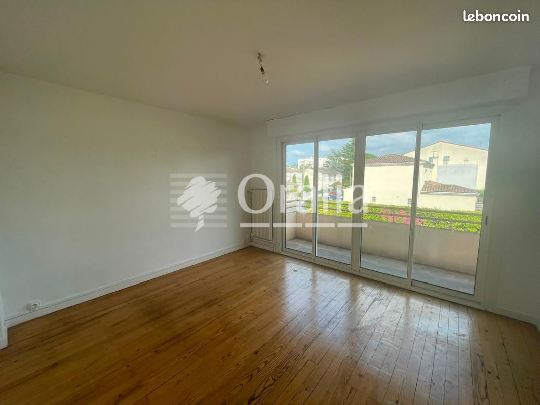 Appartement 3 pièces 67 m² · à Bordeaux · 67 m² · 910 €
