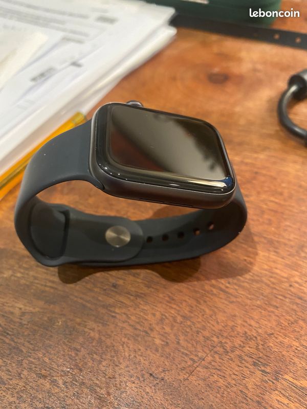 Apple watch SE black /noir GPS (image 5)