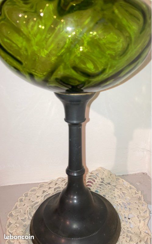 Très ancienne lampe à pétrole (image 2)