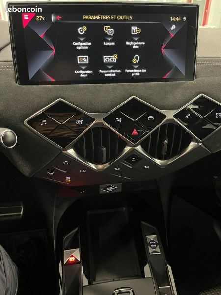 Ds DS 3 CROSSBACK BLUEHDI 130CH PERFORMANCE LINE AUTOMATIQUE (image 8)