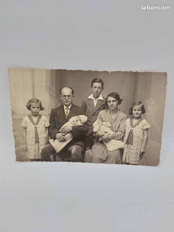 19 photographies anciennes-Portraits de famille