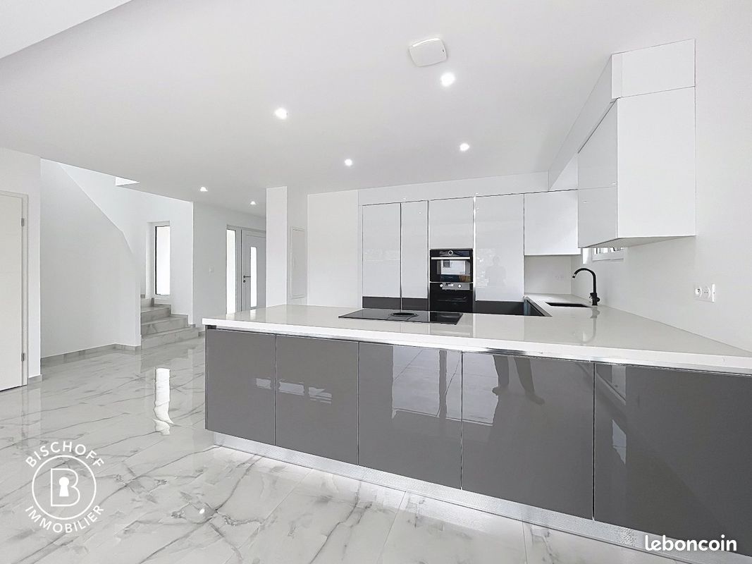 Maison 6 pièces 137 m² · à Hésingue · 137 m² · 499 200 €