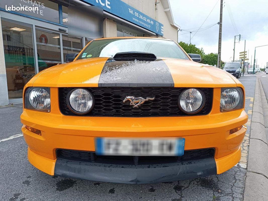 Ford Mustang COUPÉ GT 4.6 V8 305CV (image 3)
