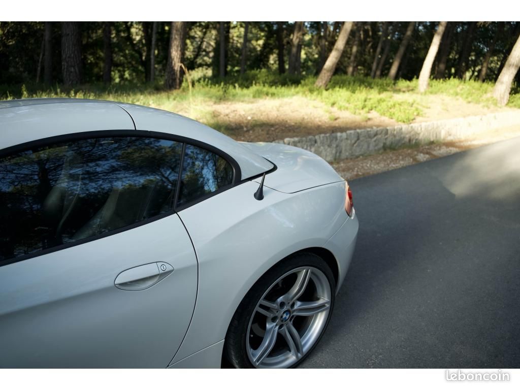 BMW Z4 PACK M sDrive 23i - SIEGES CHAUFFANTS - CHASSIS SPORT - ECRAN (image 7)