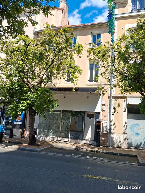 Local commercial 10 pièces 150 m² · à Montluçon · 150 m² · 199 000 €