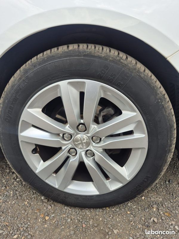 PEUGEOT 308 II 1.6 BLUEHDI 100CH S&S GPS Jantes clim super etat (image 14)