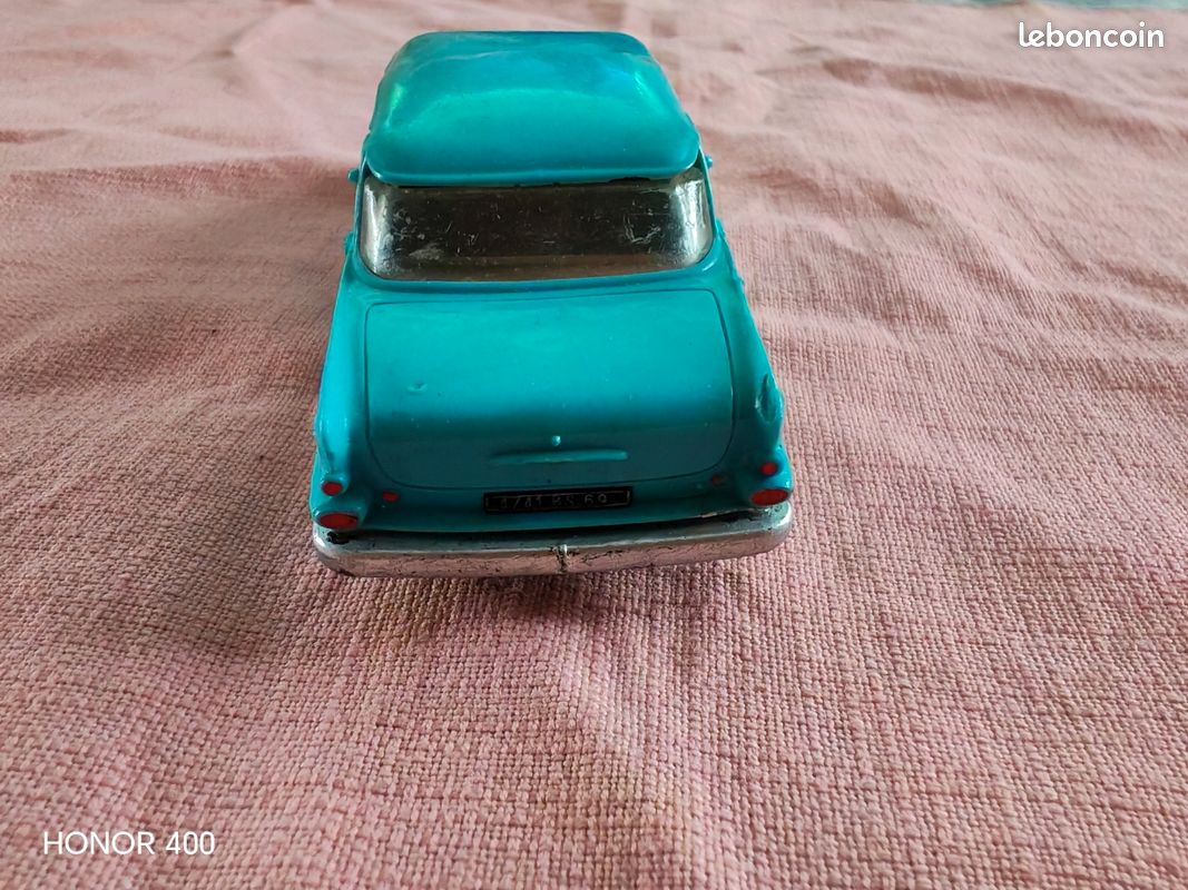 Modèle Réduit Norev 1/43 Opel Kapitan Vert D'eau - Occasion Très Bon état - Plastique