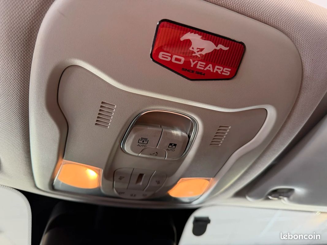 Jeep RENEGADE Longitude 1.6 CRD 120ch ~ TOIT OUVRANT ~ APPLE CARPLAY (image 35)