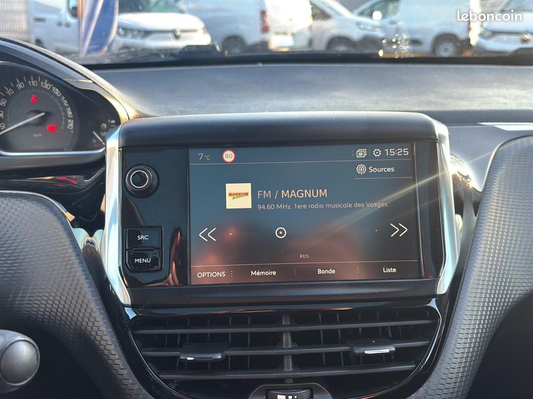 PEUGEOT 2008 1.2 puretech 110 crossway (image 25)