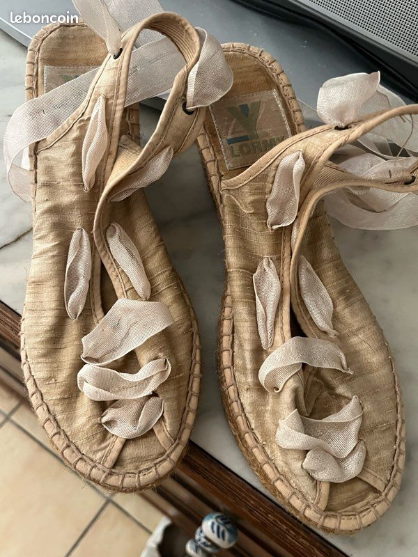 CHAUSSURES nombreuses (image 1)