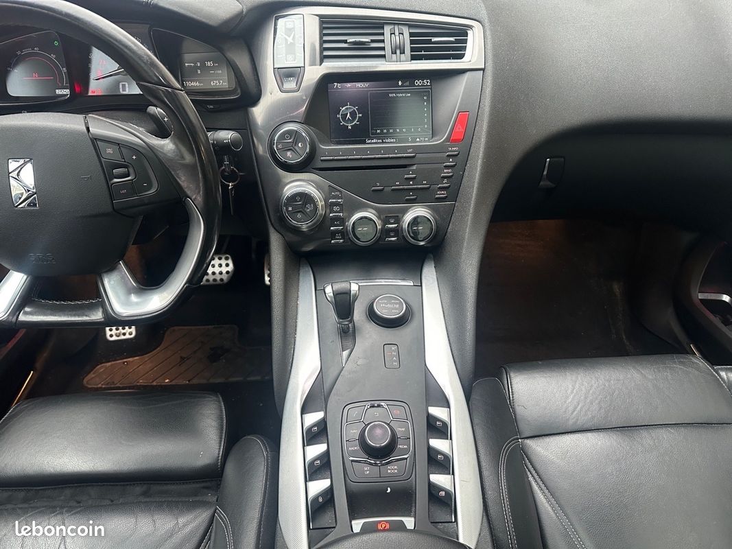 CITROEN DS5 Hybrid4 Sport Chic ETG6 + Distrib NEUVE (image 11)