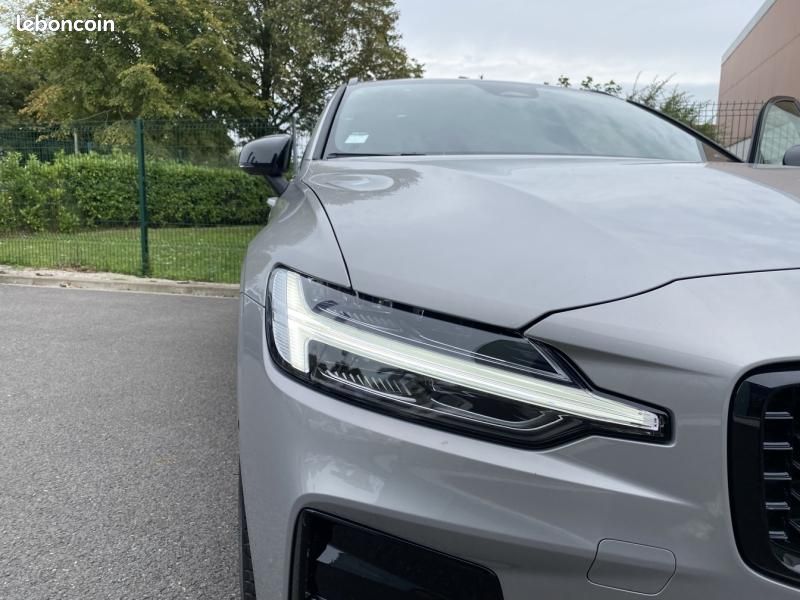 Volvo V60 B3 163ch Plus Style Dark DCT 7 (image 11)