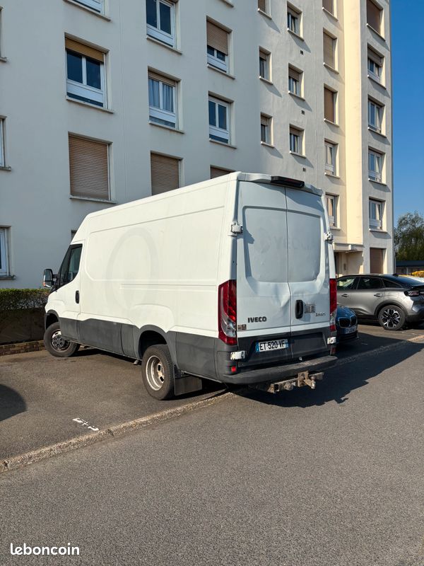 IVECO Daily 35C14 2018 faible kilométrage (image 5)