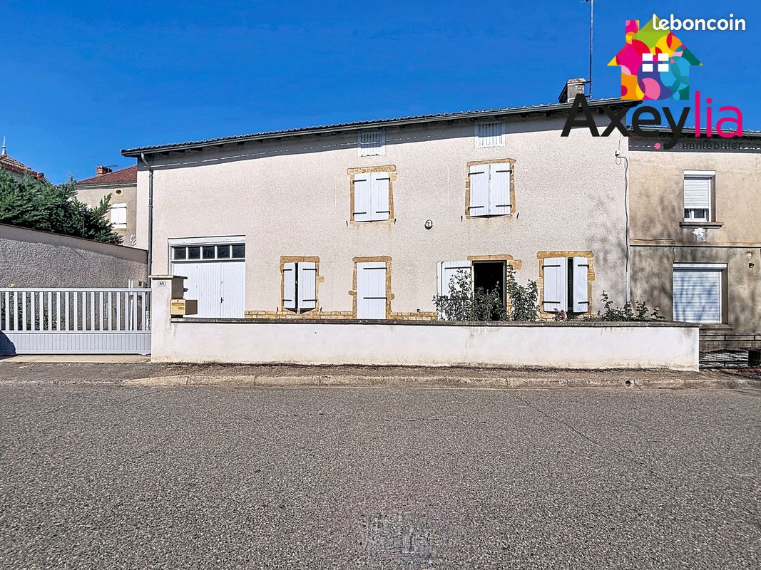 Maison 5 pièces 146 m² · à Chenay-le-Châtel · 146 m² · 125 000 €