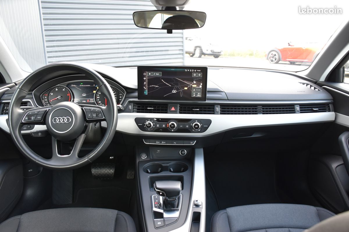 Audi A4 Avant S tronic • 1ère Main • GPS MMI+ • Attelage • LED (image 11)