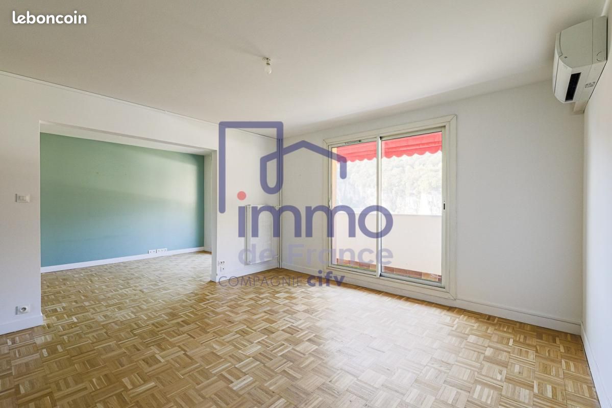 Appartement 4 pièces 77 m² · à Fontaine · 77 m² · 145 000 €