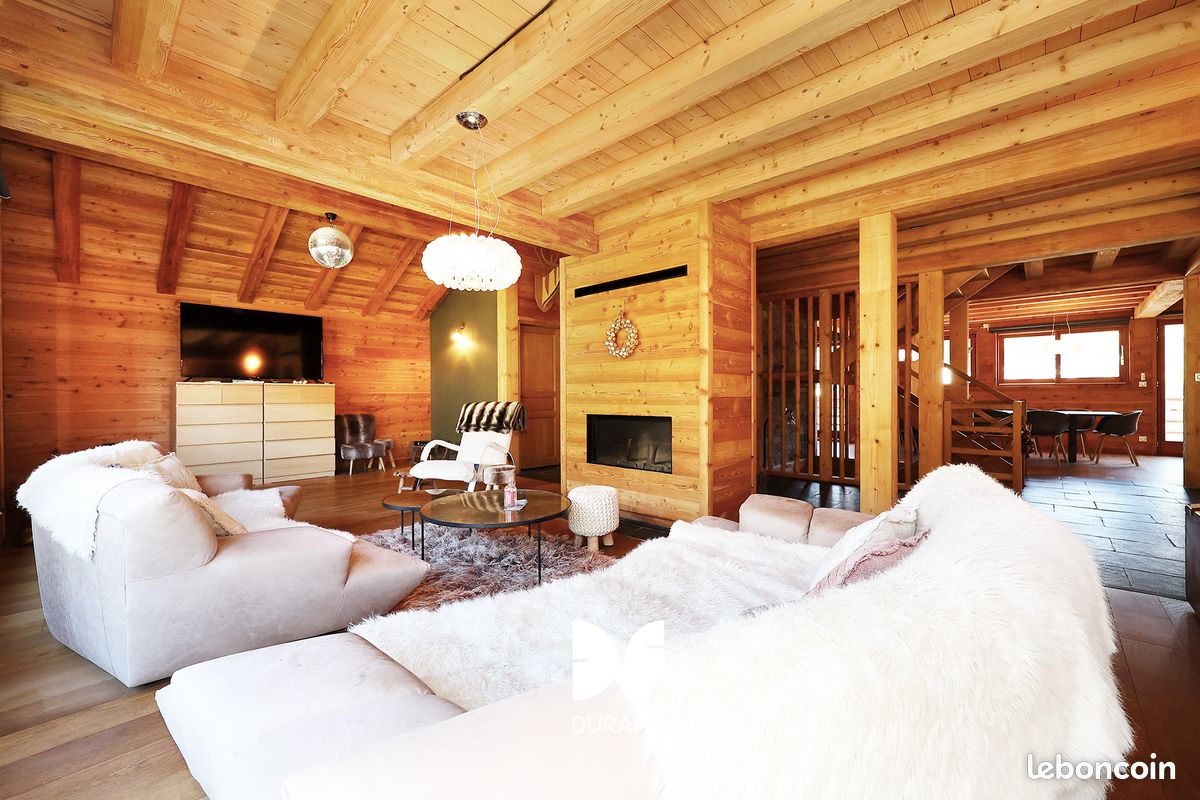 Maison 10 pièces 330 m² · à Vars · 330 m² · 2 850 000 €