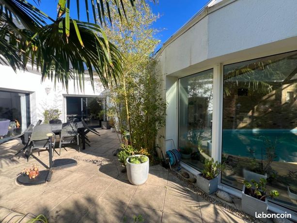 Maison 5 pièces 259 m²