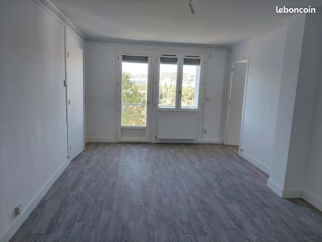 Appartement 4 pièces 72 m² · à Saint-Étienne · 72 m² · 427 €/mois