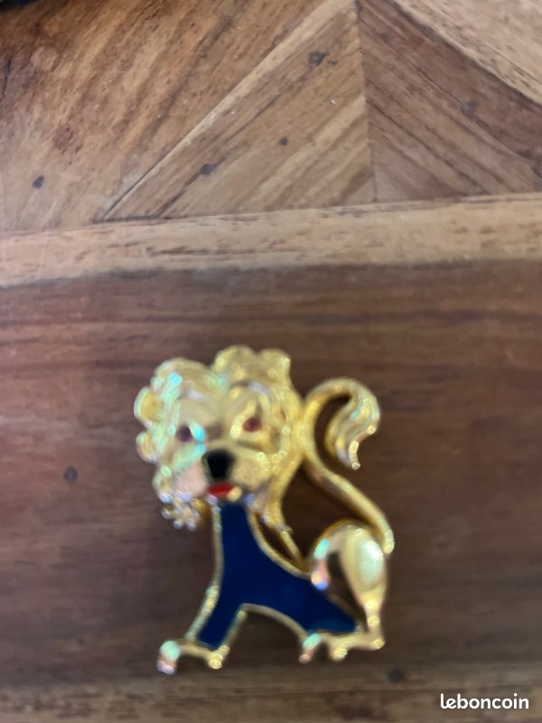 Broche Vintage Carven - Chien En Métal Doré Et émail Bleu Marine, Superbe état