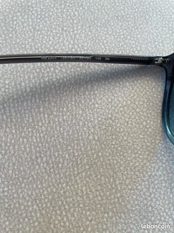 Lunettes de soleil femme (image 3)