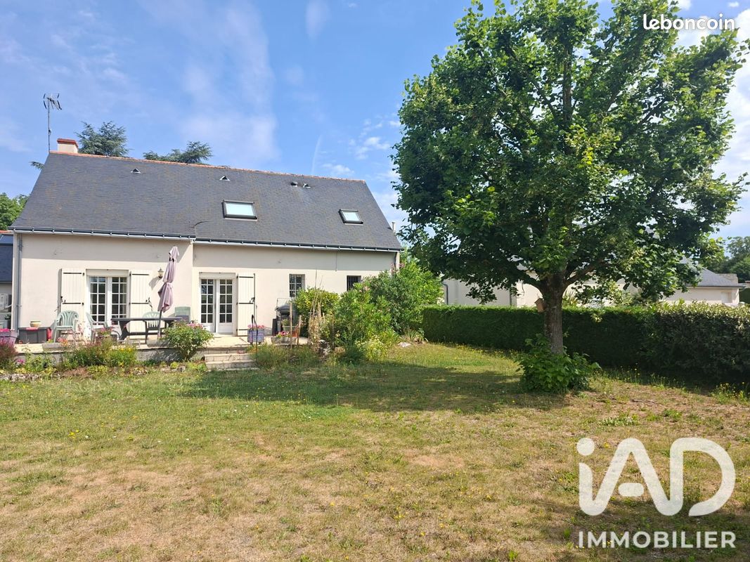 Maison 7 pièces 147 m² · à Restigné · 147 m² · 245 000 €