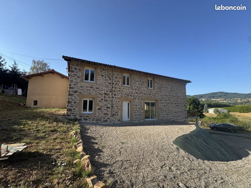 Maison 5 pièces 133 m² · à Saint-Just-d'Avray · 133 m² · 1 230 €/mois