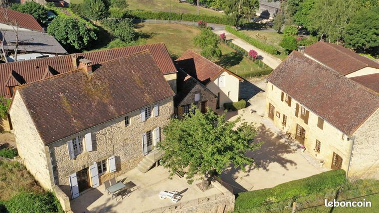 Ferme 30 pièces 650 m²