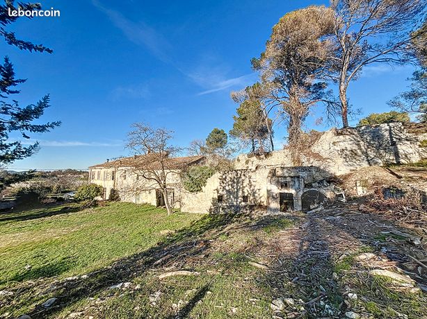 Maison 12 pièces 750 m²